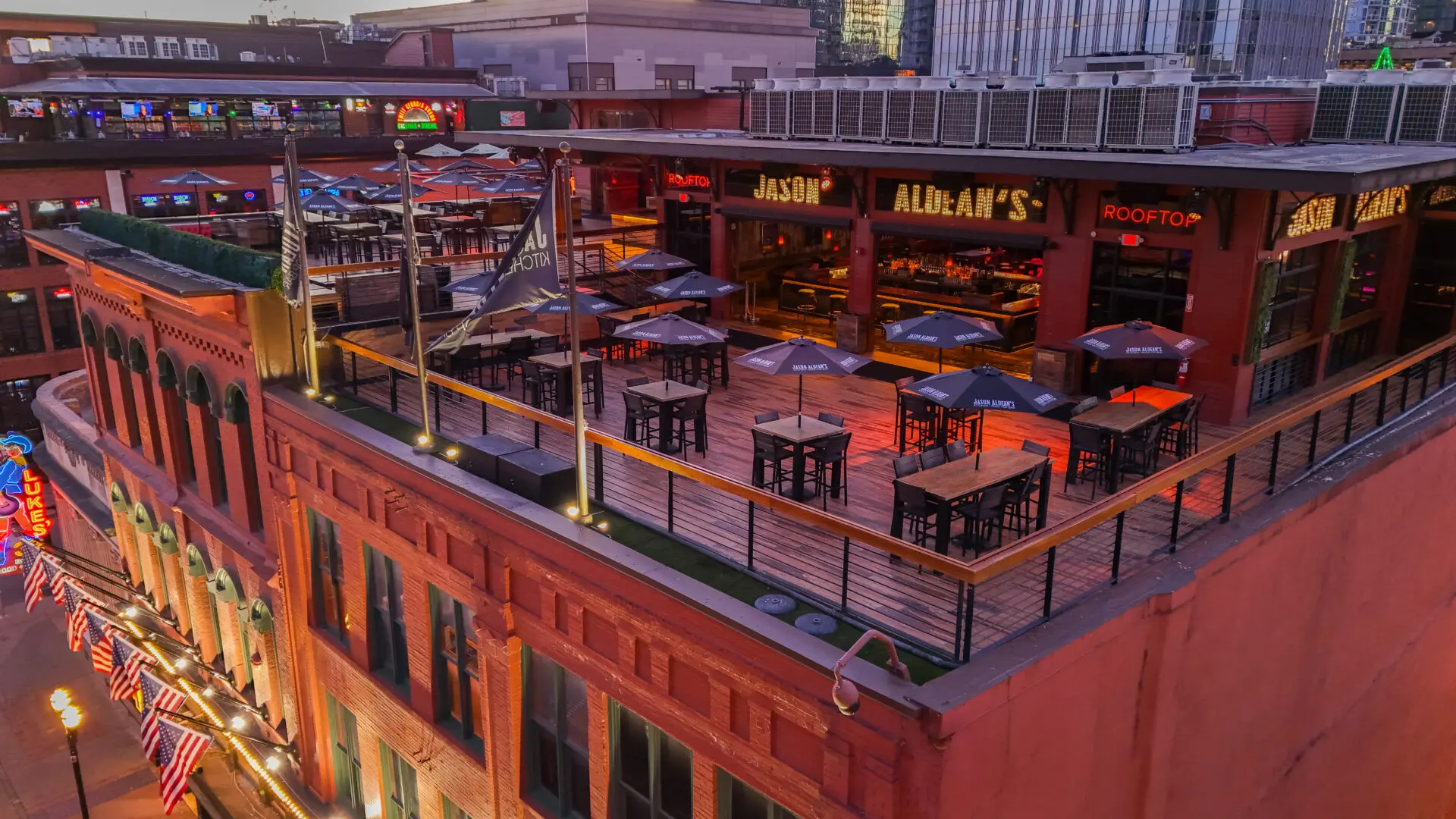 TCRG  305 Building Real Estate Photos1