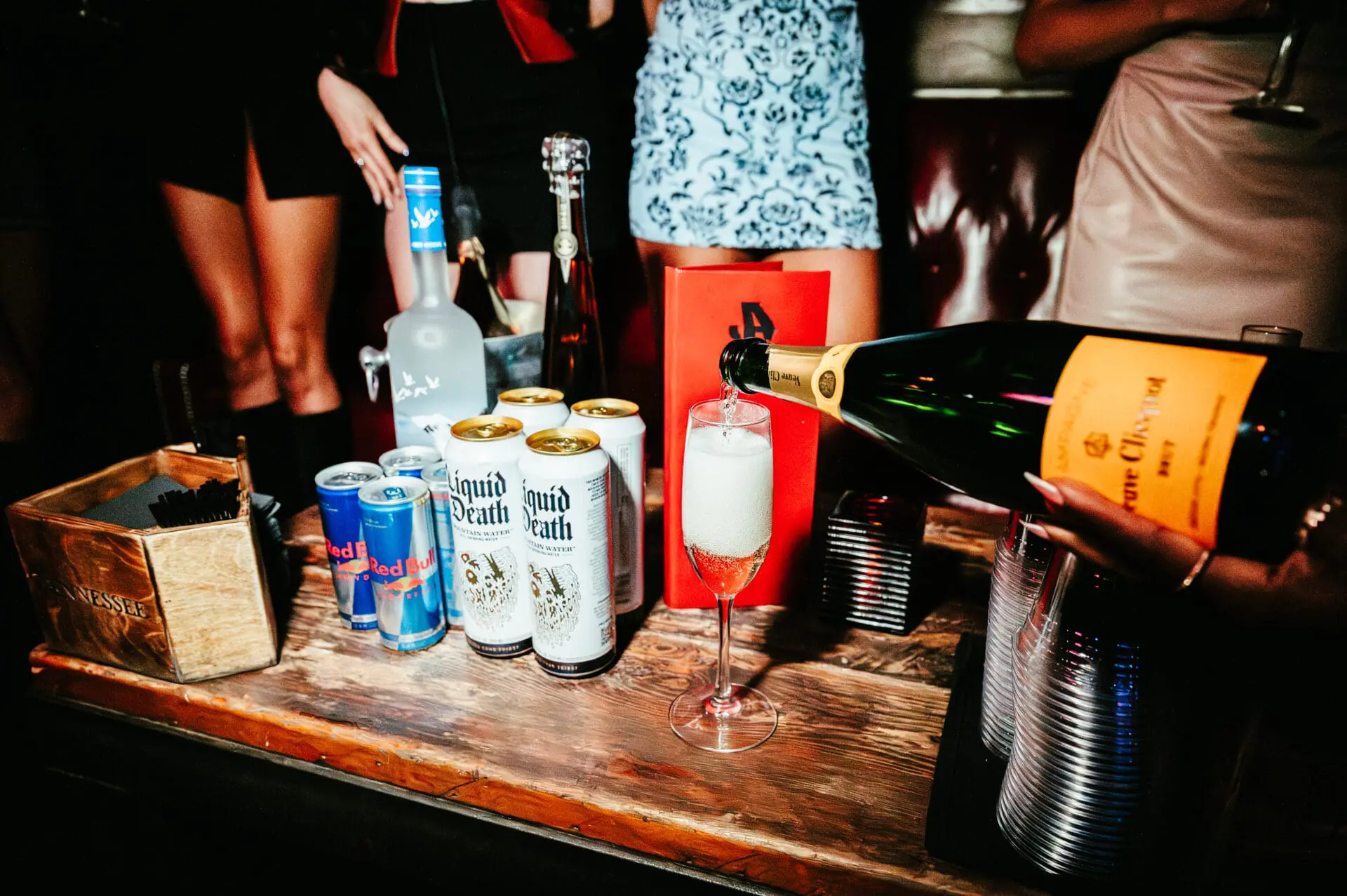 Table Service Jason 02